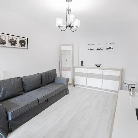 Lovely Studio Close To The Center. Free Parking Warsaw Exterior photo
