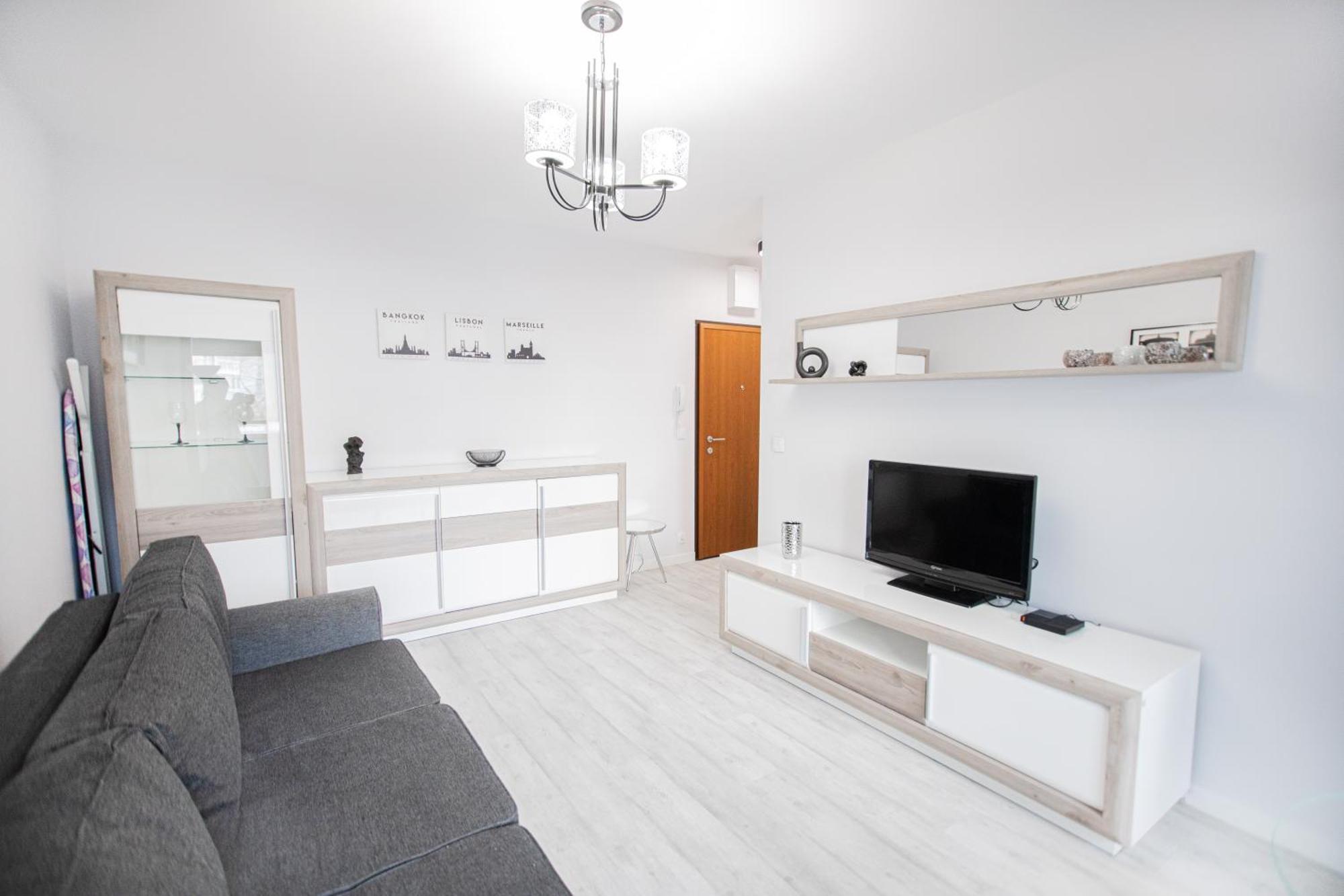 Lovely Close To The Center. Free Parking Apartament Warszawa